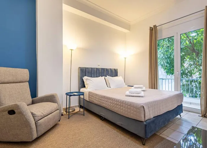 Acropolis Stylish 2Br - Center Of